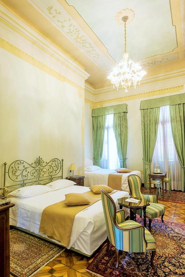 Villa Ducale Hotel & Ristorante Доло Екстериор снимка