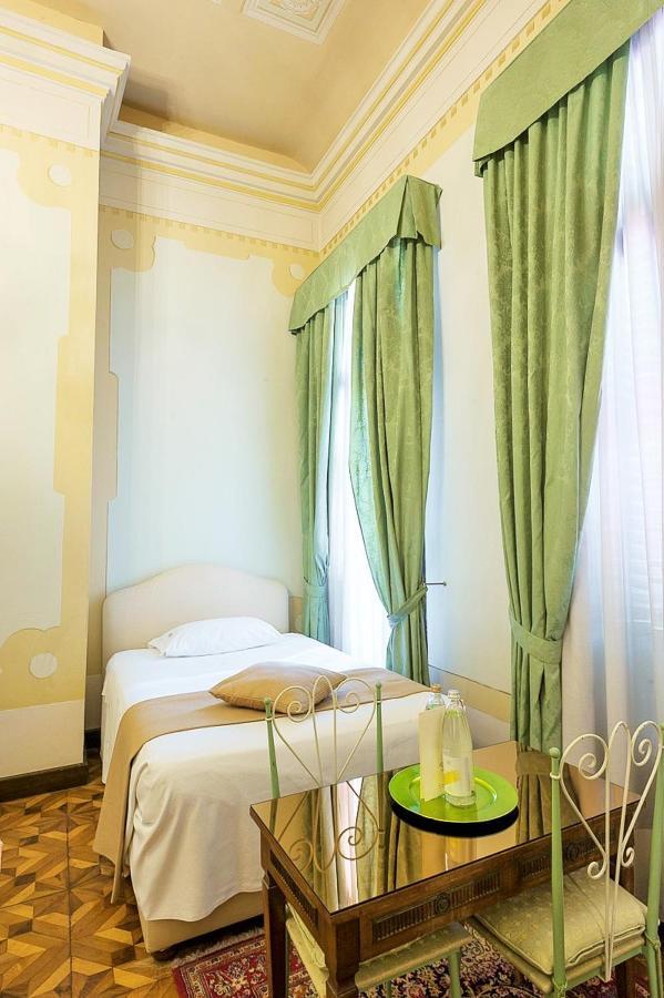 Villa Ducale Hotel & Ristorante Доло Екстериор снимка