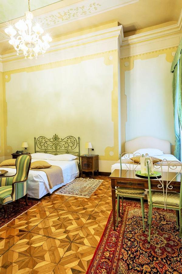 Villa Ducale Hotel & Ristorante Доло Екстериор снимка