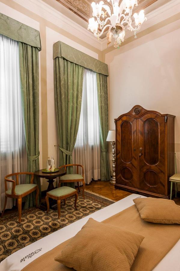 Villa Ducale Hotel & Ristorante Доло Екстериор снимка