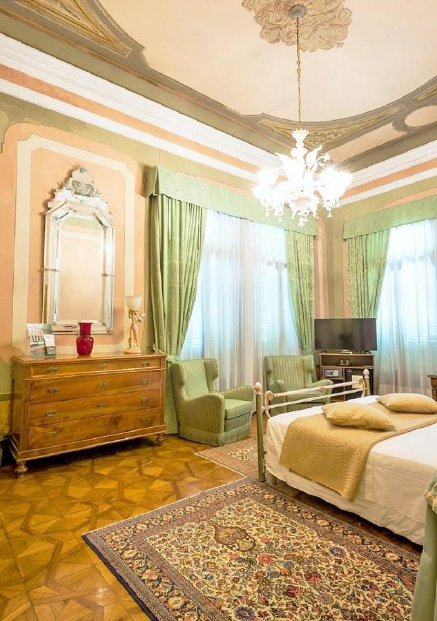 Villa Ducale Hotel & Ristorante Доло Екстериор снимка