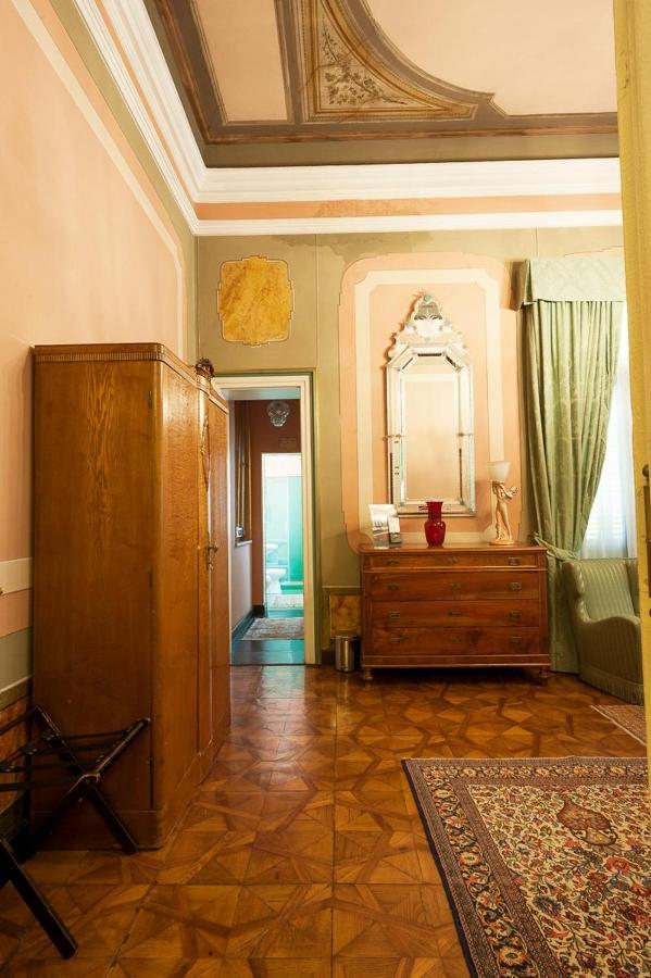 Villa Ducale Hotel & Ristorante Доло Екстериор снимка