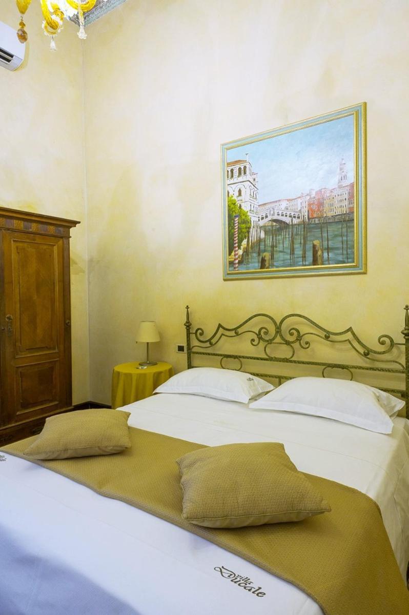 Villa Ducale Hotel & Ristorante Доло Екстериор снимка