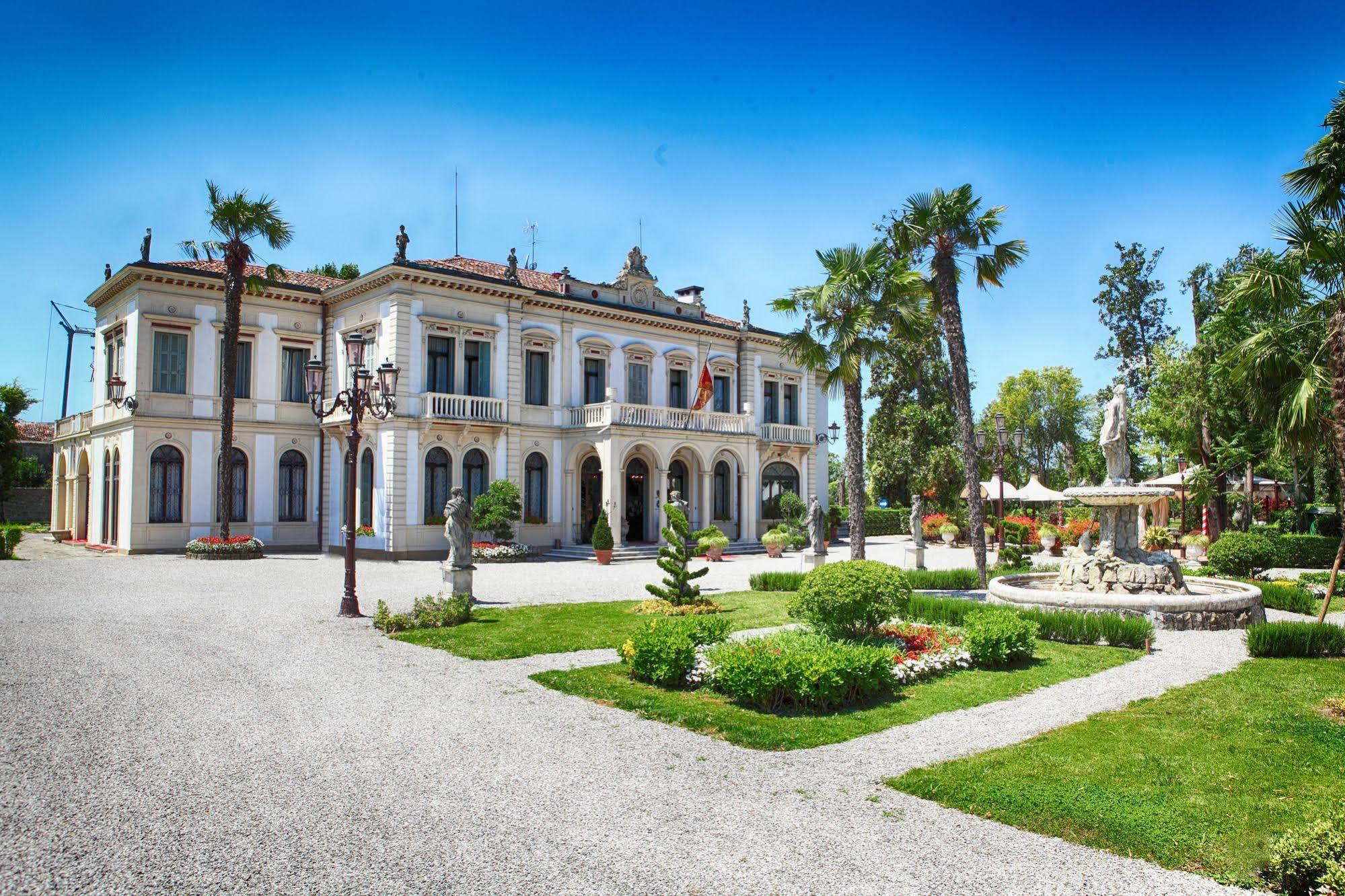 Villa Ducale Hotel & Ristorante Доло Екстериор снимка