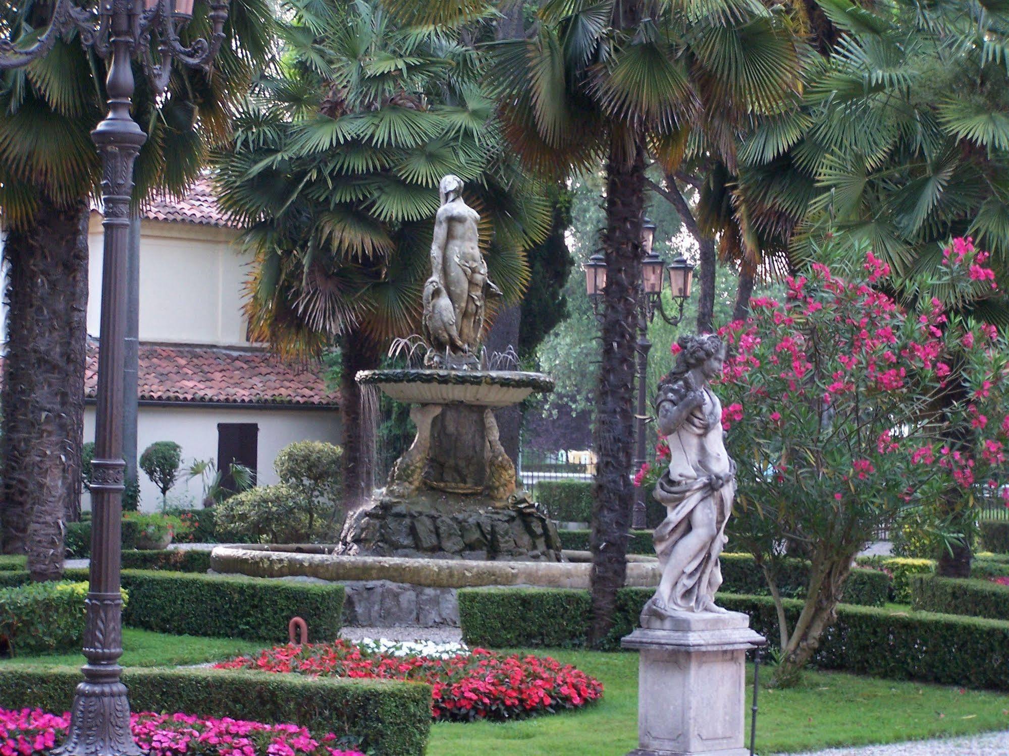 Villa Ducale Hotel & Ristorante Доло Екстериор снимка