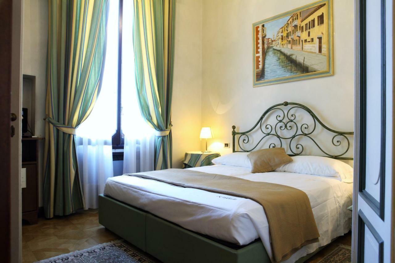 Villa Ducale Hotel & Ristorante Доло Екстериор снимка