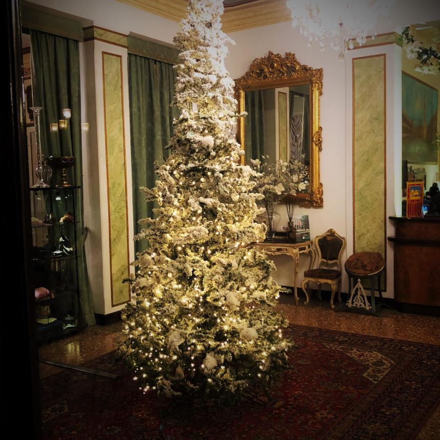 Villa Ducale Hotel & Ristorante Доло Екстериор снимка
